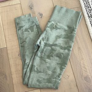 Camo leggings